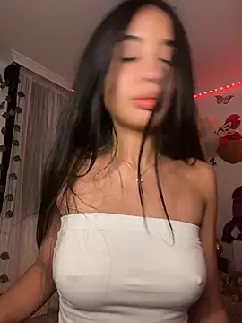 Snapshot of lina_pink chatting on January 2, 2025, 6:40 am lina pink online show from January 2, 2025, 6:40 am