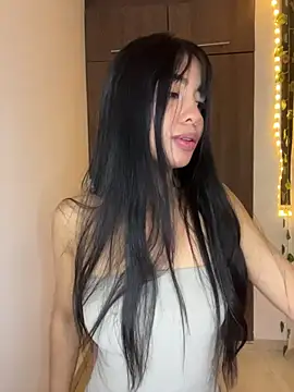 lina pink online show from February 10, 2026, 4:33 am