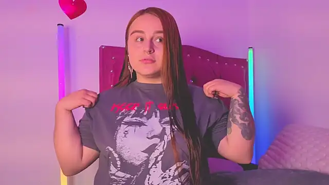 Snapshot of evy_orange1 chatting on October 14, 2025, 1:39 am evy orange1 online show from October 14, 2025, 1:39 am