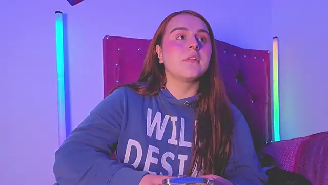 Snapshot of evy_orange1 chatting on October 18, 2025, 1:07 am evy orange1 online show from October 18, 2025, 1:07 am