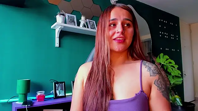 Snapshot of evy_orange1 chatting on May 25, 2026, 4:38 pm evy orange1 online show from May 25, 2026, 4:38 pm