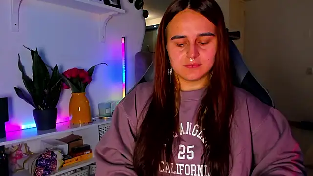 evy orange1 online show from March 31, 2026, 12:12 am