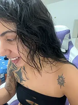 Snapshot of Heratemporal chatting on February 7, 2026, 1:24 am Heratemporal online show from February 7, 2026, 1:24 am