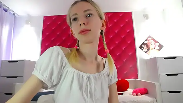 BarbieGoddess online show from December 29, 2024, 3:03 pm