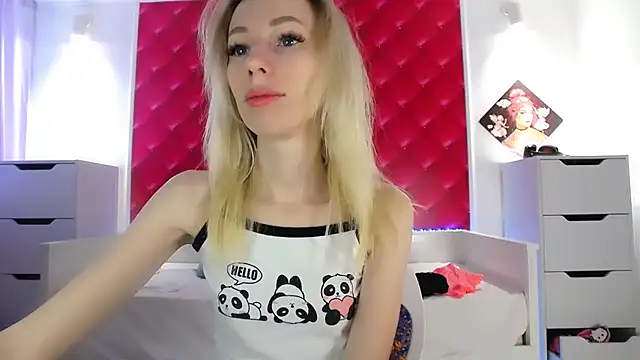 BarbieGoddess online show from December 7, 2024, 12:18 pm