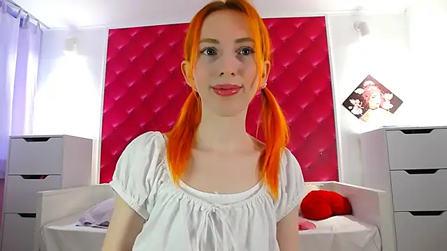 BarbieGoddess online show from January 4, 2025, 2:04 pm