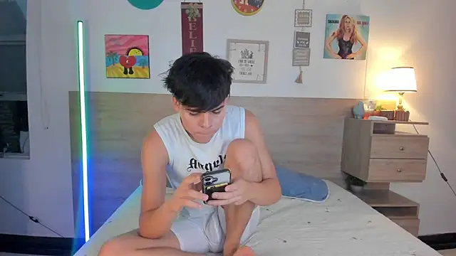 justinbiler online show from October 14, 2025, 12:50 pm