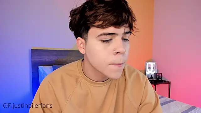 Snapshot of justinbiler chatting on February 17, 2025, 12:38 pm justinbiler online show from February 17, 2025, 12:38 pm