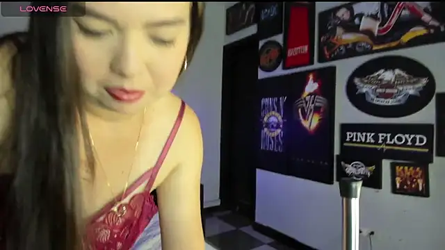 Snapshot of MADISSONLOVE_ chatting on October 5, 2025, 3:41 am MADISSONLOVE  online show from October 5, 2025, 3:41 am