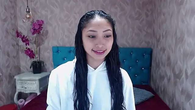 MadelineDoll online show from February 23, 2025, 12:59 pm