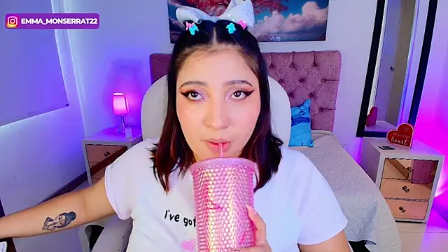 Emma monserrat online show from November 3, 2025, 6:22 pm