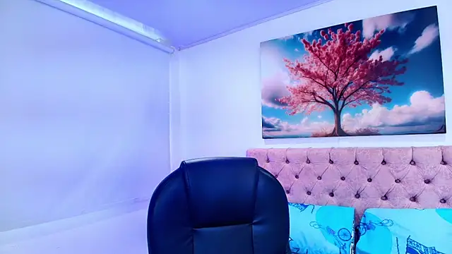 Emma monserrat online show from January 13, 2026, 8:35 pm