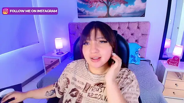 Emma monserrat online show from November 27, 2025, 7:36 pm