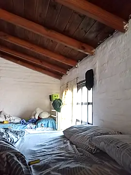 Viudanegraa online show from April 23, 2026, 12:29 pm