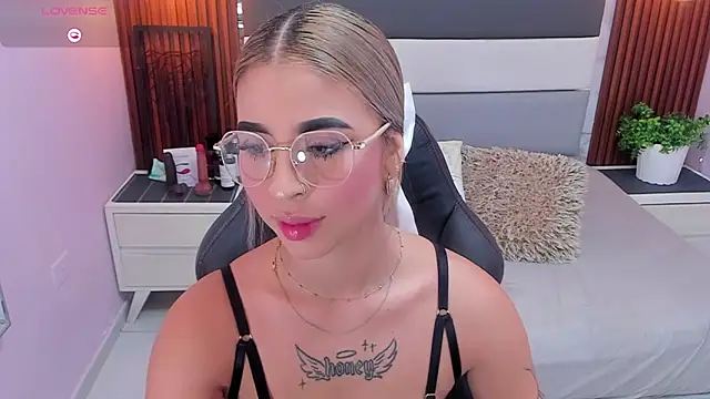 LUCYAMARS1 online show from March 14, 2026, 11:38 am