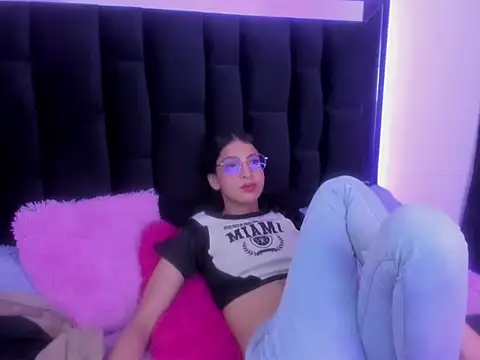 Snapshot of Im_saturno chatting on September 27, 2025, 5:08 pm Im saturno online show from September 27, 2025, 5:08 pm