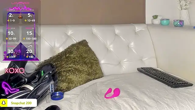 Scarlet 03 online show from February 3, 2025, 8:03 pm