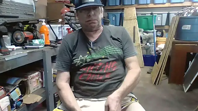 llovetoshowoff online show from July 13, 2026, 9:03 pm