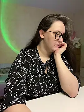 Snapshot of hungry1bunny chatting on February 28, 2025, 4:20 pm hungry1bunny online show from February 28, 2025, 4:20 pm
