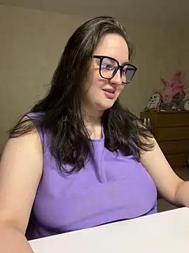 Snapshot of hungry1bunny chatting on January 25, 2025, 4:57 pm hungry1bunny online show from January 25, 2025, 4:57 pm