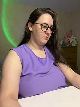 Snapshot of hungry1bunny chatting on February 23, 2025, 5:29 pm hungry1bunny online show from February 23, 2025, 5:29 pm