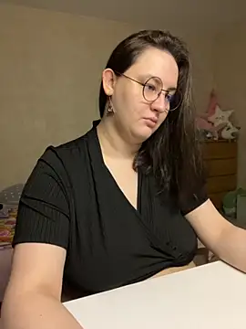 hungry1bunny online show from November 9, 2025, 4:55 pm