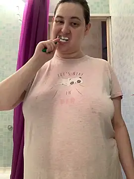 Snapshot of hungry1bunny chatting on May 2, 2026, 2:22 pm hungry1bunny online show from May 2, 2026, 2:22 pm