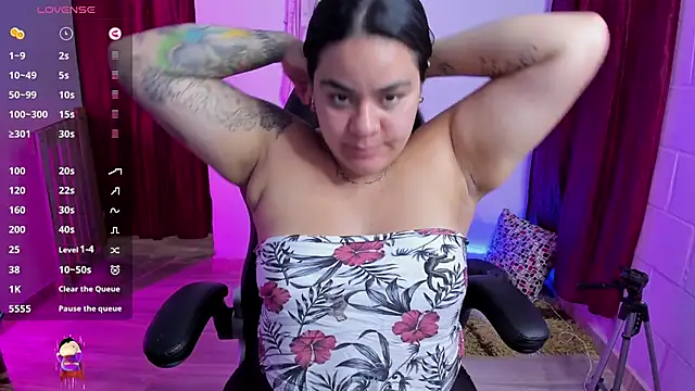 Snapshot of Sharon_hils chatting on January 26, 2025, 7:41 pm Sharon hils online show from January 26, 2025, 7:41 pm