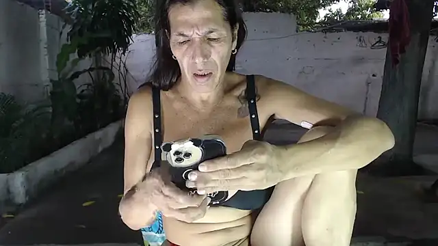 Snapshot of SammyBichota chatting on September 9, 2025, 10:52 pm SammyBichota online show from September 9, 2025, 10:52 pm