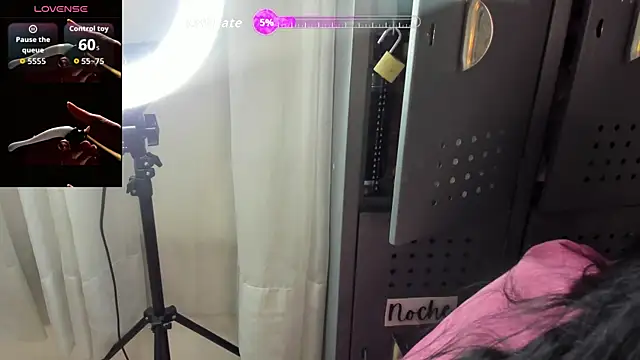 SamanthaFerrer   online show from October 2, 2025, 7:50 pm