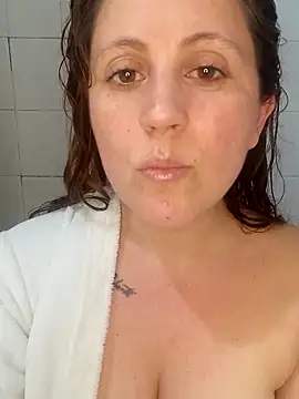 Snapshot of SofiEstevez chatting on October 7, 2025, 1:06 am SofiEstevez online show from October 7, 2025, 1:06 am