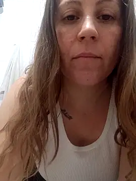 Snapshot of SofiEstevez chatting on October 27, 2025, 11:44 am SofiEstevez online show from October 27, 2025, 11:44 am