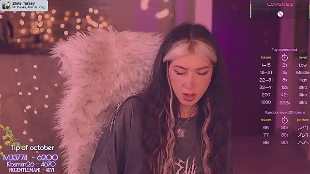 Virtual Wafu online show from October 21, 2025, 7:02 pm