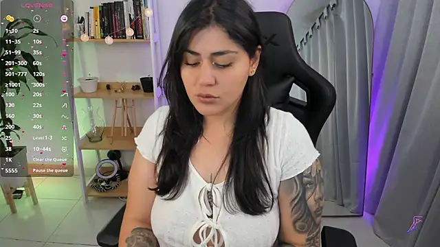 GretaX-X online show from December 23, 2025, 5:18 am