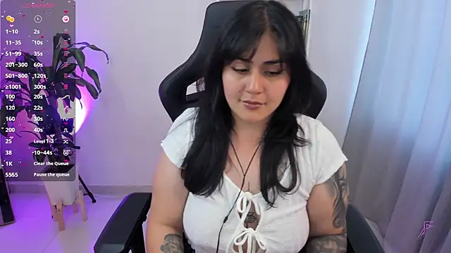 GretaX-X online show from October 30, 2025, 9:33 pm