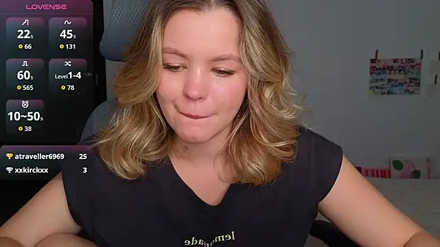 Snapshot of Milana15 chatting on September 26, 2025, 5:47 am Milana15 online show from September 26, 2025, 5:47 am