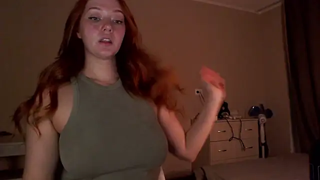 SarahSweetie online show from December 3, 2024, 3:28 pm