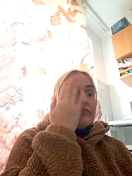 Snapshot of Malichkaanna30 chatting on October 29, 2025, 8:35 am Malichkaanna30 online show from October 29, 2025, 8:35 am