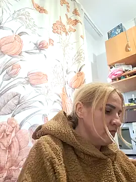 Snapshot of Malichkaanna30 chatting on October 23, 2025, 1:21 pm Malichkaanna30 online show from October 23, 2025, 1:21 pm