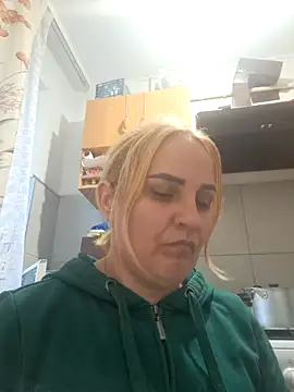 Snapshot of Malichkaanna30 chatting on October 13, 2025, 2:40 pm Malichkaanna30 online show from October 13, 2025, 2:40 pm