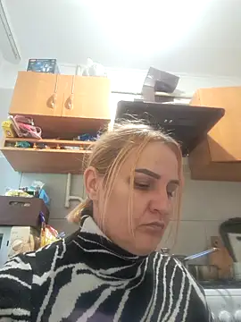 Snapshot of Malichkaanna30 chatting on September 27, 2025, 8:31 am Malichkaanna30 online show from September 27, 2025, 8:31 am