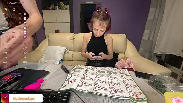 Lilythepinkgirl online show from February 12, 2025, 8:29 pm