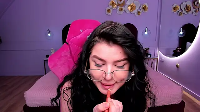 Snapshot of MelanieCarterr chatting on February 28, 2025, 7:35 pm MelanieCarterr online show from February 28, 2025, 7:35 pm