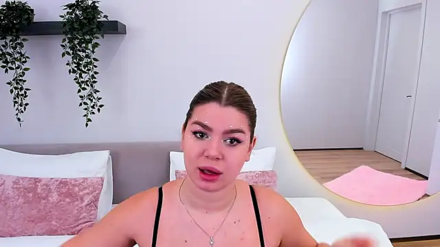 MelanieCarterr online show from November 15, 2025, 4:11 pm