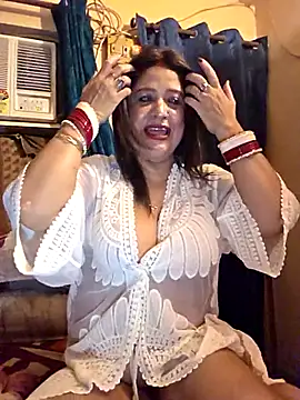 Hot Queen77 online show from March 28, 2026, 6:09 pm