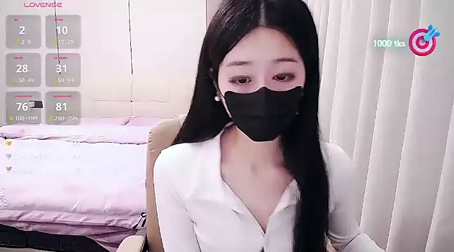 Snapshot of CN-xiaofei chatting on March 11, 2025, 9:13 am CN-xiaofei online show from March 11, 2025, 9:13 am