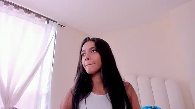 evely coelloo online show from November 6, 2025, 6:45 pm