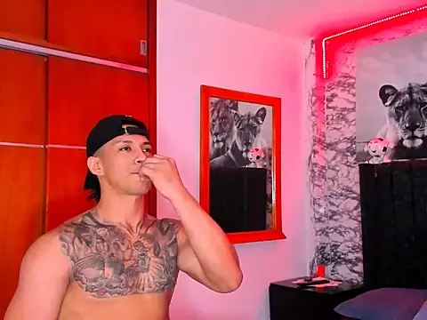 Aaron Toy online show from January 14, 2026, 8:23 pm