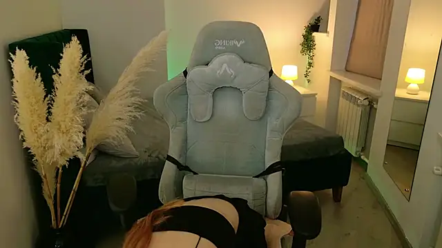 Snapshot of Love_Call chatting on September 28, 2025, 5:14 am Love Call online show from September 28, 2025, 5:14 am