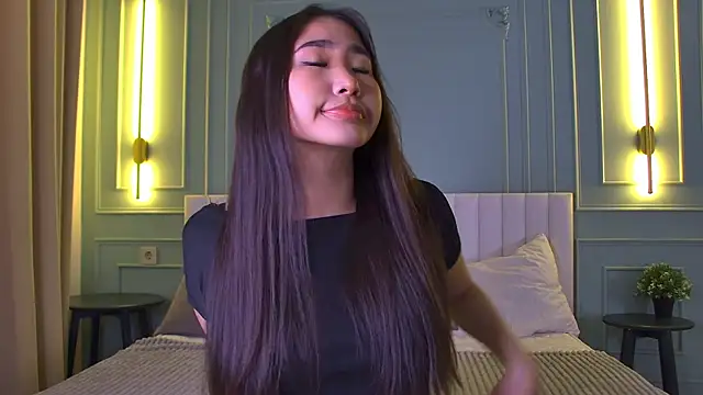 RizeShiro online show from April 14, 2026, 5:23 am